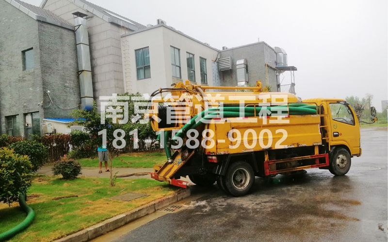 246苍山路小区化粪池清理