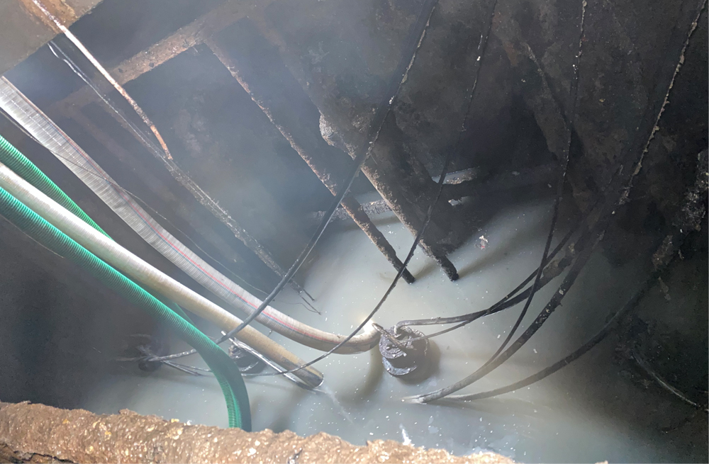 272苍山路商城污水池清运